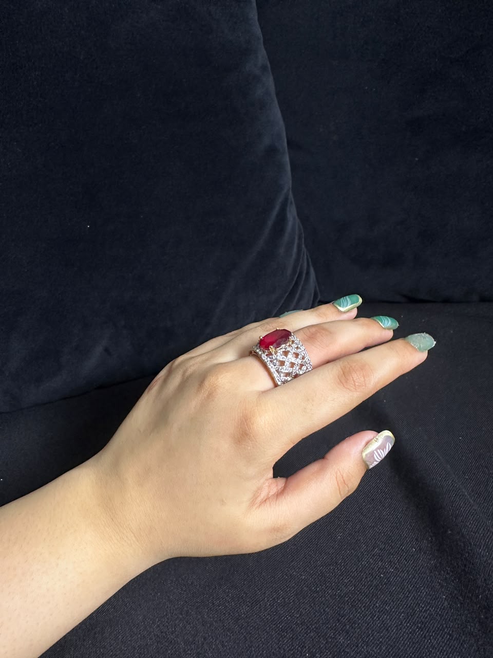 Laal Ring
