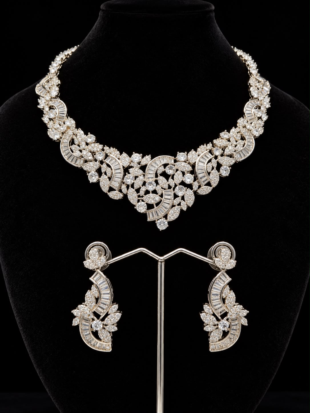 Celia Necklce