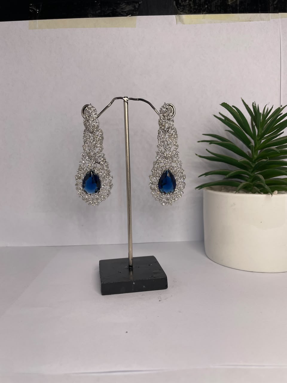 Majesty Earing