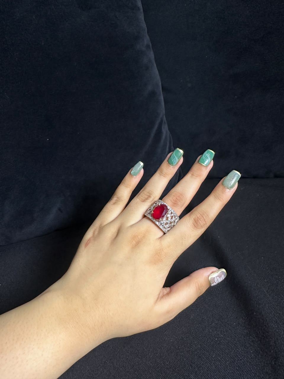 Laal Ring