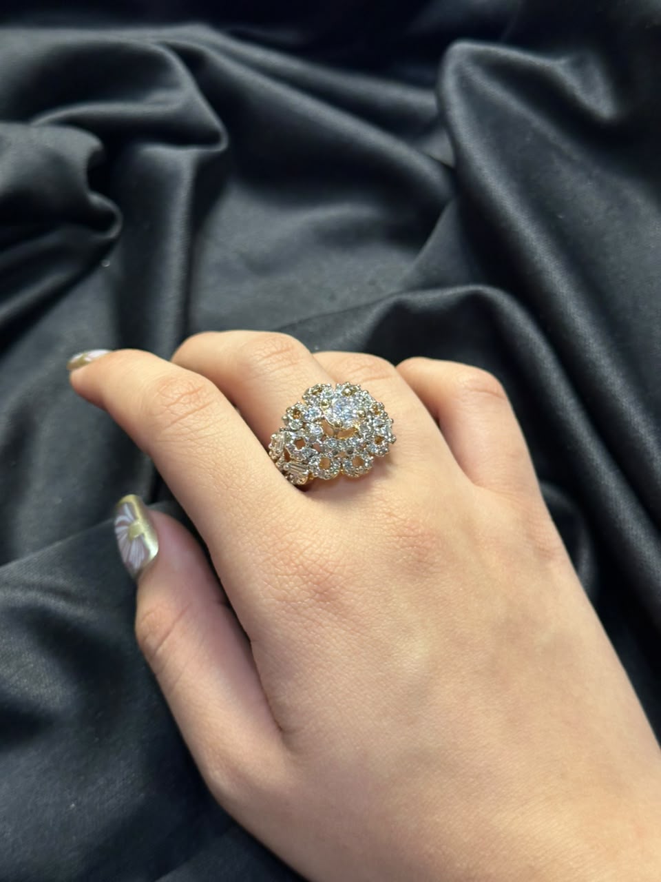 Amora Ring