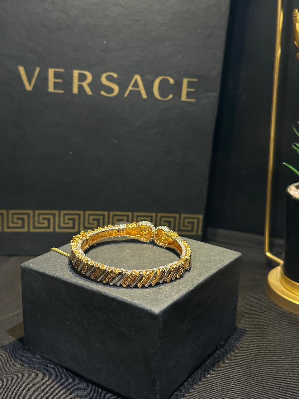 Celestia bangle