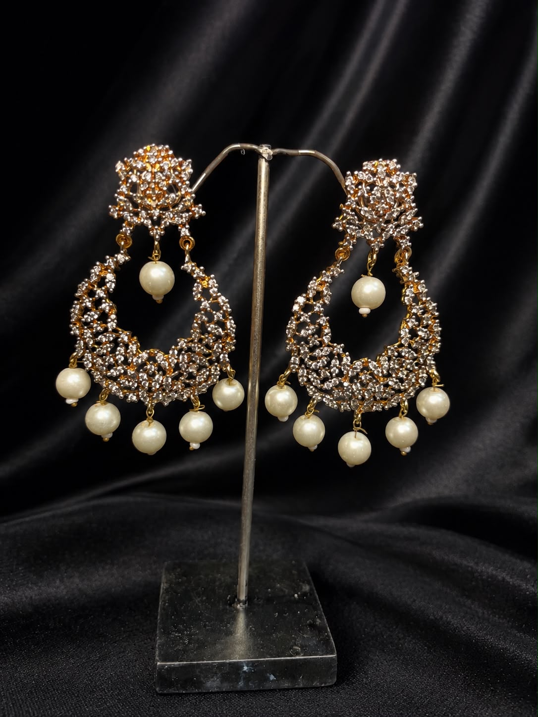 Cohal Earing